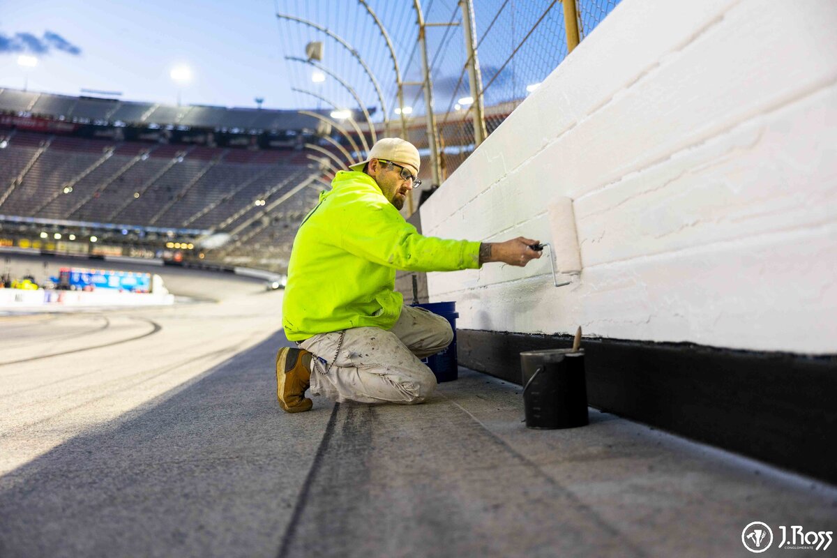 BRISTOL-MOTOR-SPEEDWAY-COMMERCIAL-PAINTING-J.ROSS-10