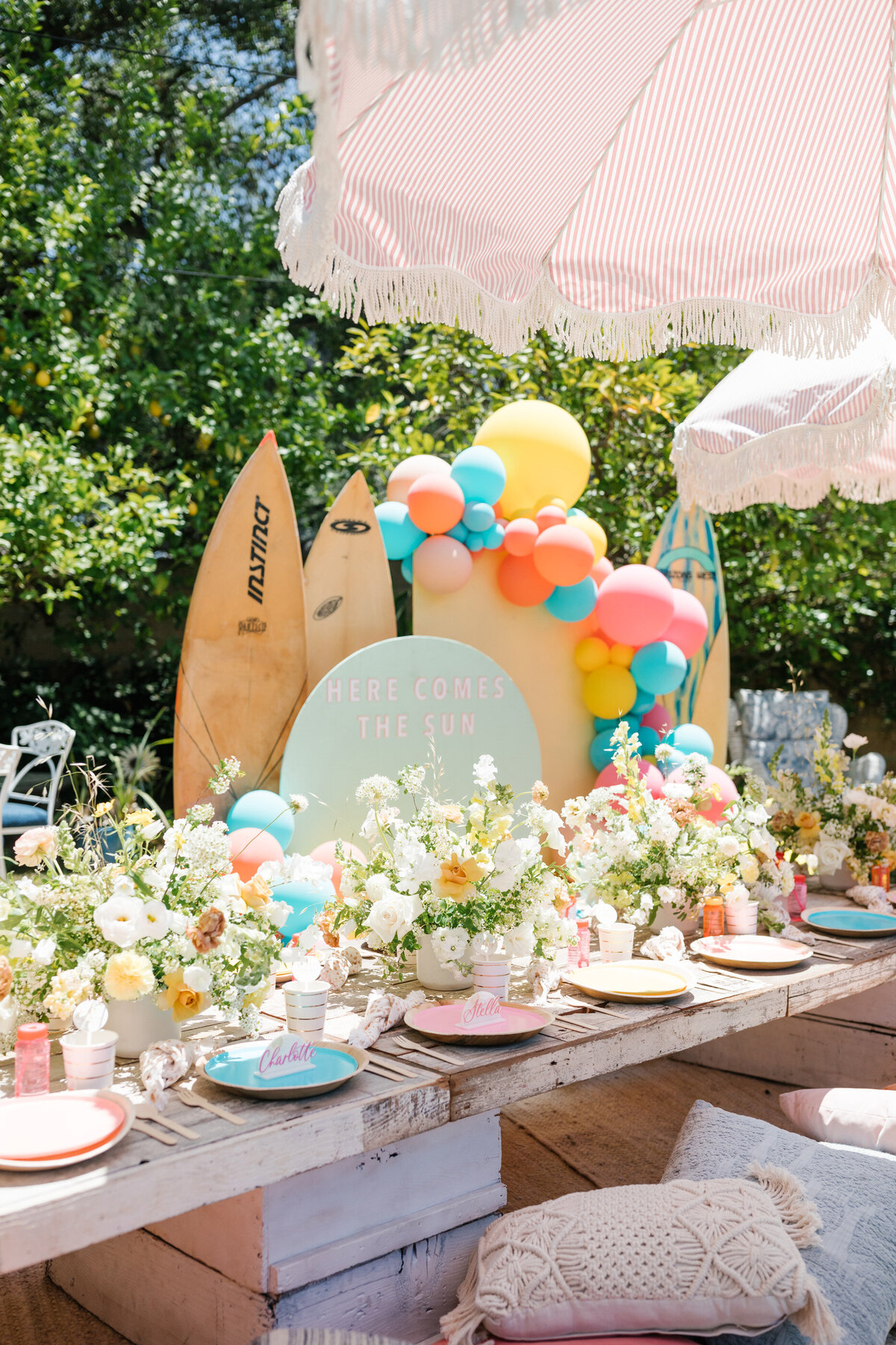 pirouette-paper-surf-and-sun-twin-birthday-party-details 02