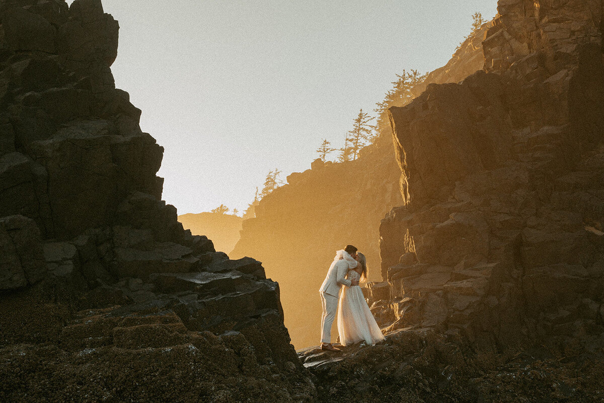 Emily-Noelle-Photo-Wedding-Photos-Cannon-Beach-Oregon-02962