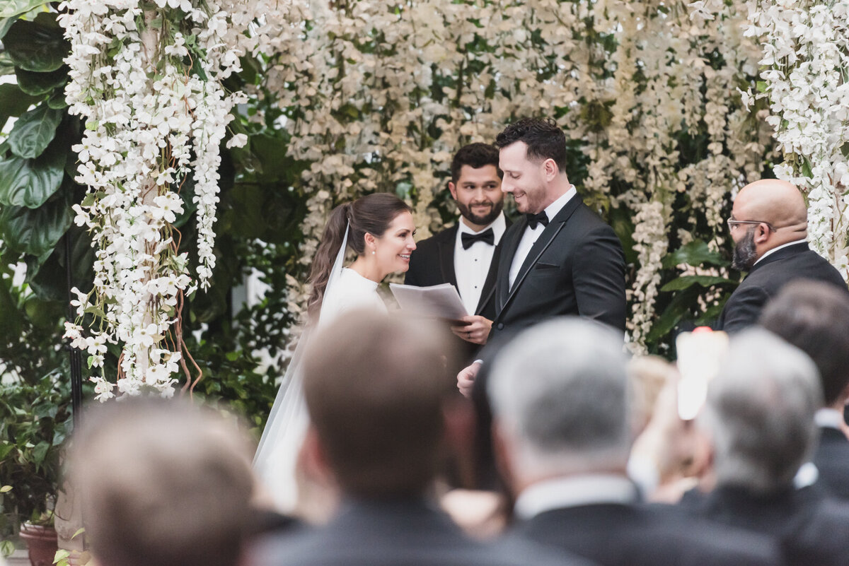 A MODERN ROMANTIC CLASSIC BLACK TIE PLANTERRA CONSERVATORY LUXURY WEDDING IN WEST BLOOMFIELD MICHIGAN BY KARI DAWSON126