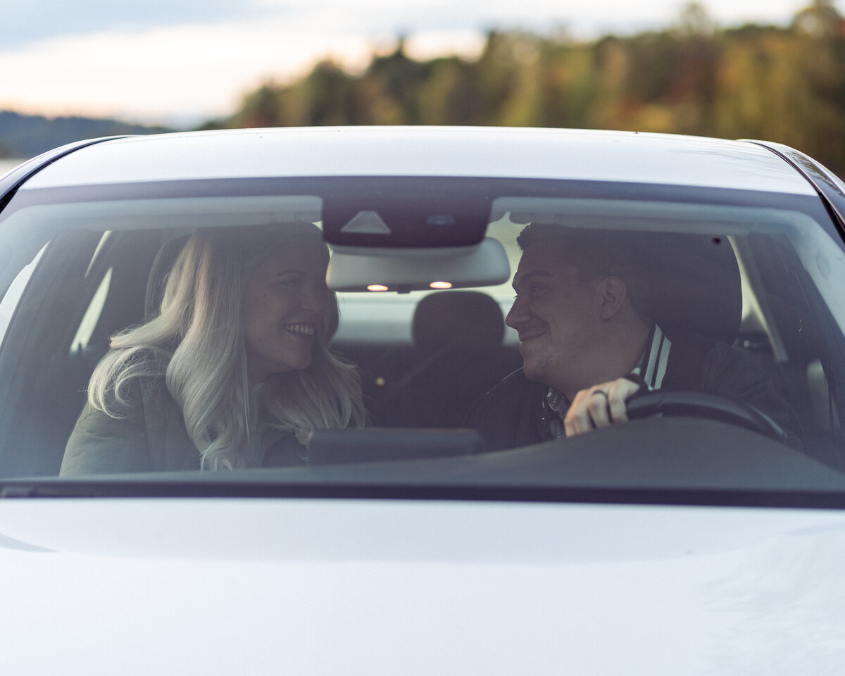 Pariskuntakuvaus Lahti, Hollola, Asikkala, Vääksy, Helsinki, Vantaa, Espoo, Porvoo, Loviisa, Fiskars, Tampere, Turku, häävalokuvaaja, häävalokuvaus Lahti, Parikuvaus Lahti, Päijät-Häme, öinen pariskuntakuvaus