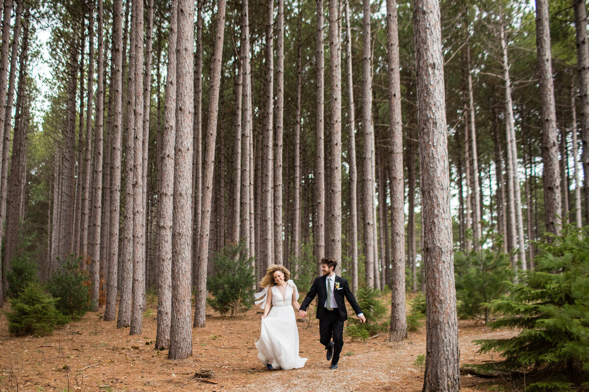 Wedding photography taken in Cambridge MN at Pinewood Events