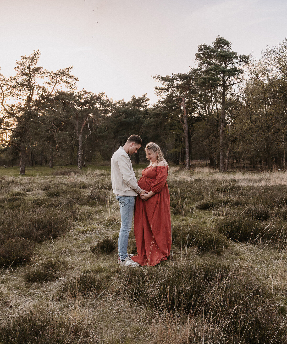 zwangerschapsshoot-eerstekindje-heide