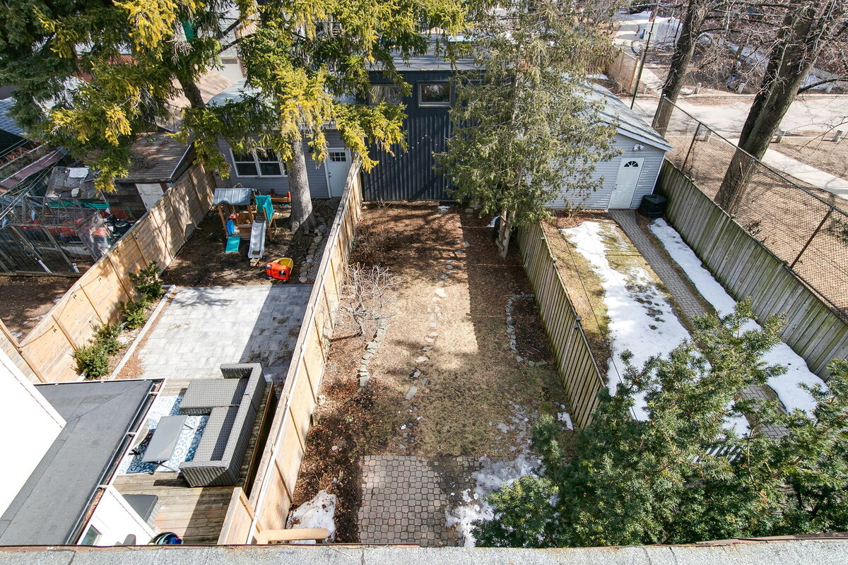 57-web-or-mls-74_007_Backyard