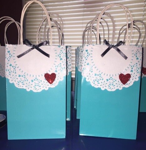alice in wonderland gift bags