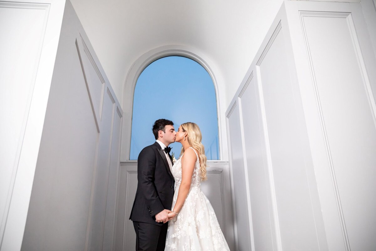 emma-cleary-new-york-nyc-wedding-photographer-videographer-venue-hudson-house-12