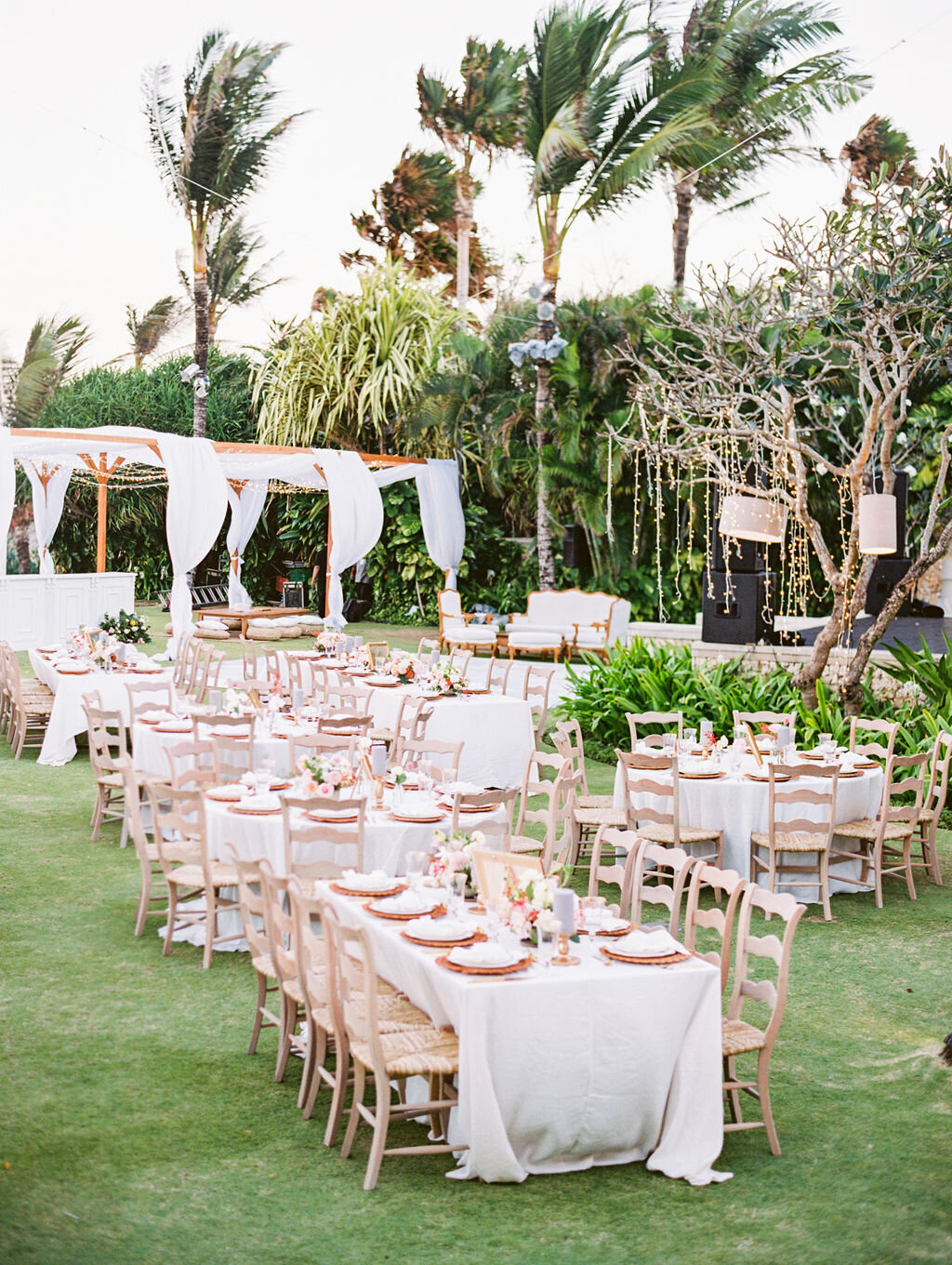VIVIENANDALAN_SALLYPINERA_CALLMEMADAME_BALIWEDDING_SUNDAYBEACHCLUB-1036