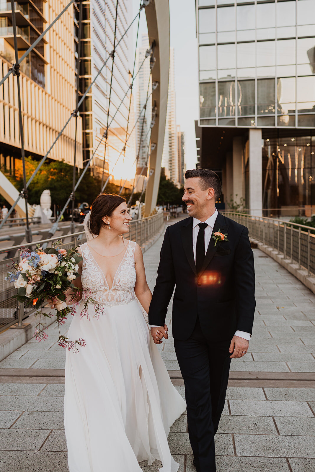 TessLesliePhotos-austin-central-library-wedding-300