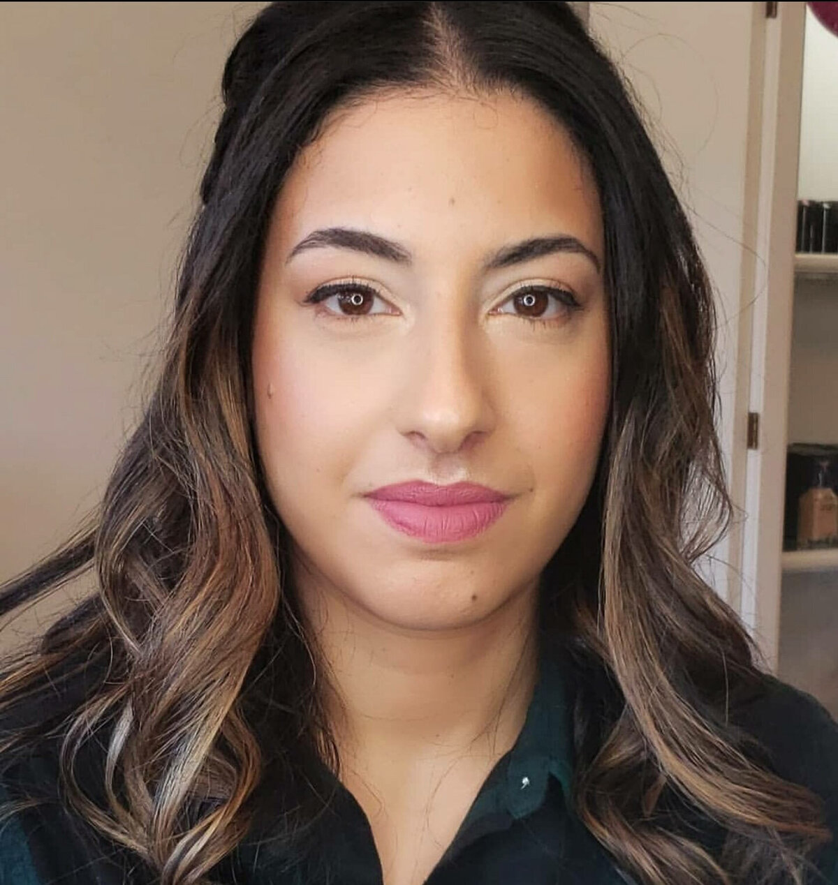 Close-up of bridal eyes with shimmer shadow and wispy lashes – Lydia Arroyo makeup artistry.