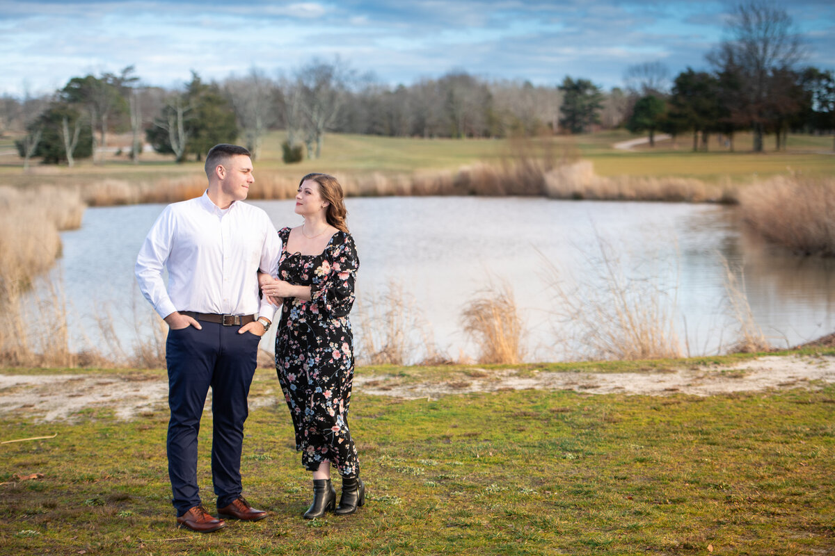 happy_couple_engagement_photo_lakeside