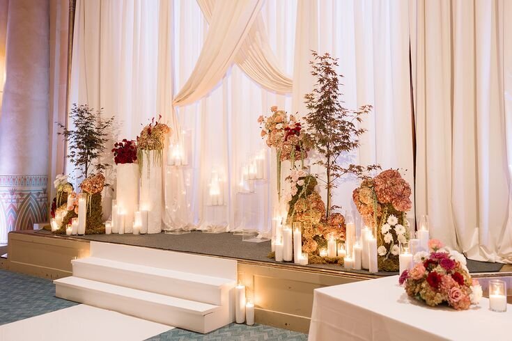 Mary Beth & Tarun _ Fox Theatre - Rêver Weddings- Araiza Florals (6)