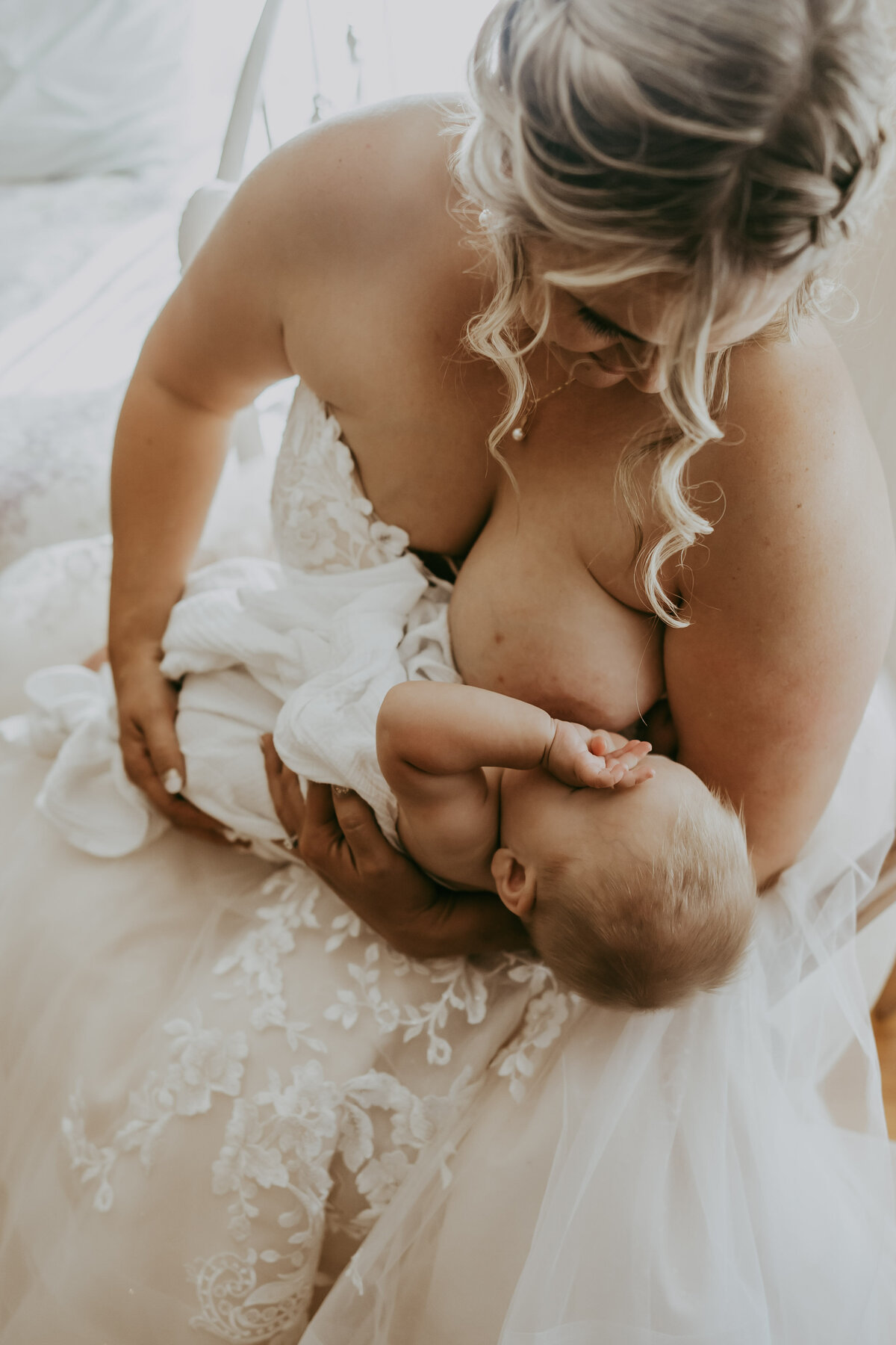 loudoun county, va wedding photographer  breastfeeding photographer 