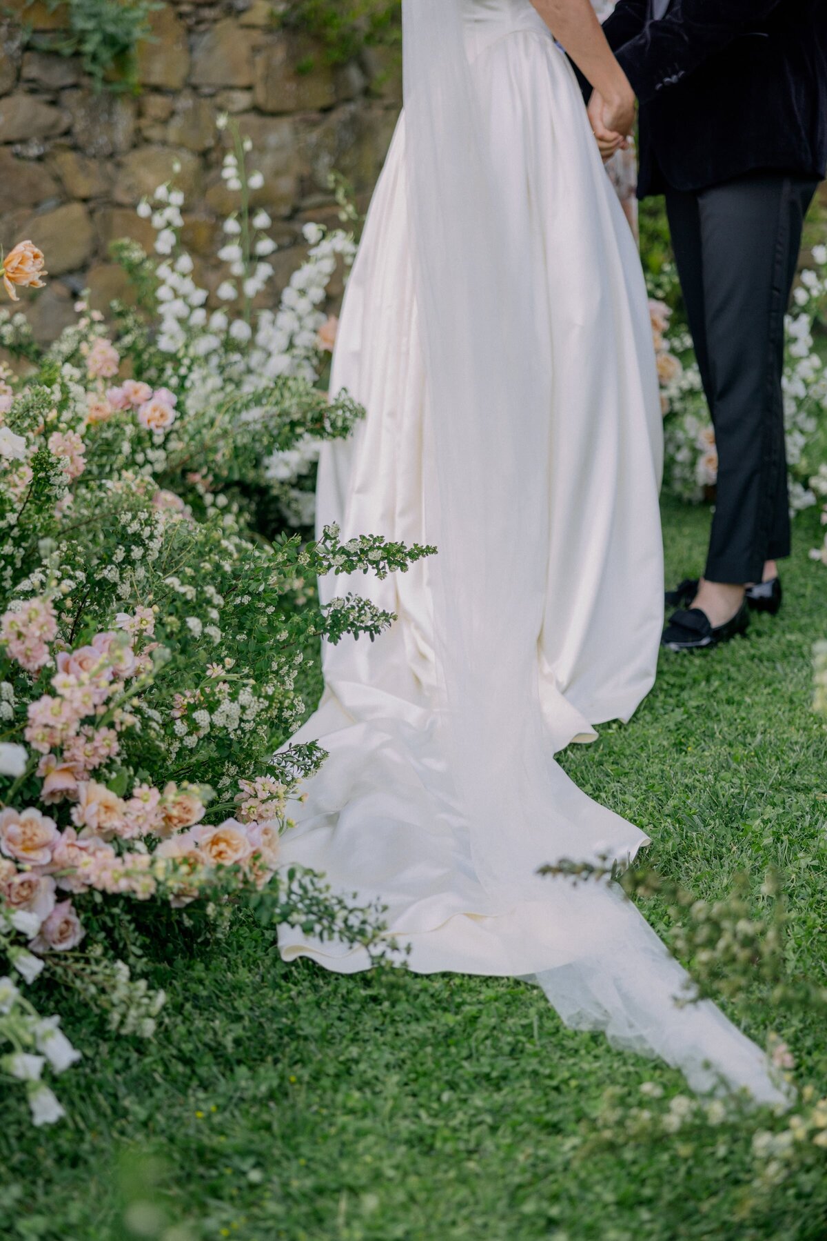 monteverdi-tuscany-wedding-larisa-shorina-destination-luxury-photography-64