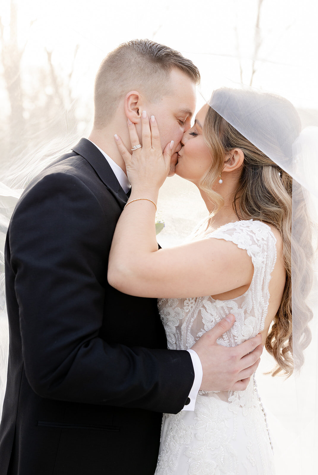 Andreia_Gregory_Wedding_Sneak_Peeks-79