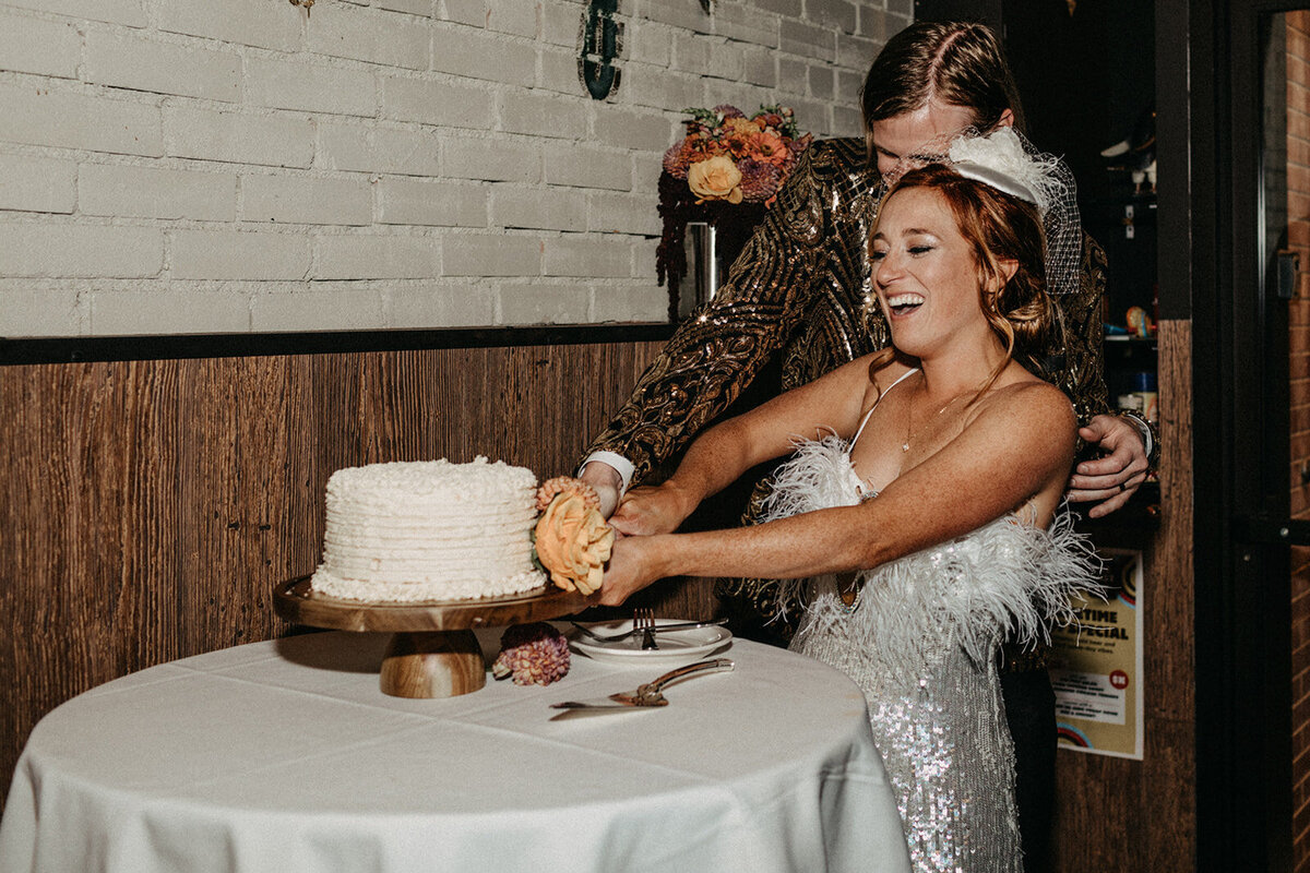 Logan and Caroline 2023_CakeCutting-5494-2