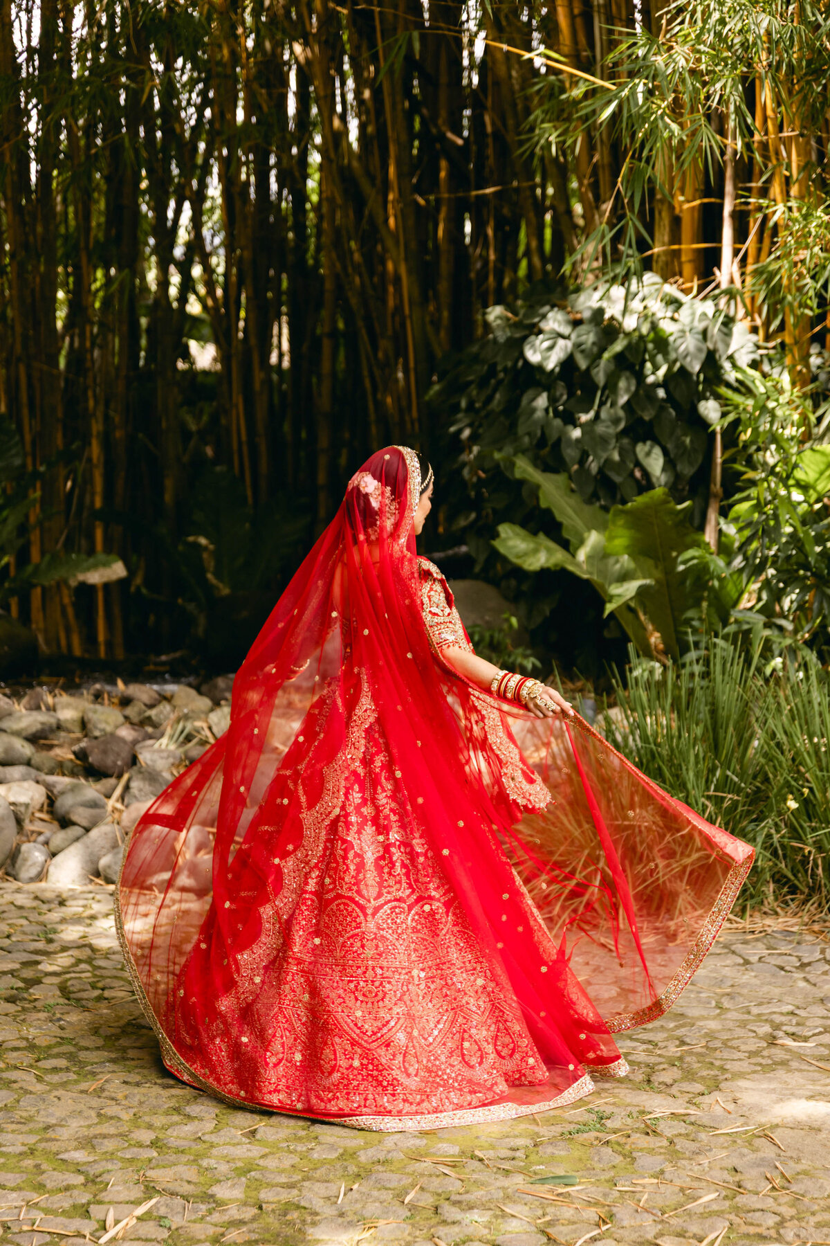 515-Villa-Bokeh-Antigua-Guatemala-Kemberly-Ankeet-Wedding-32