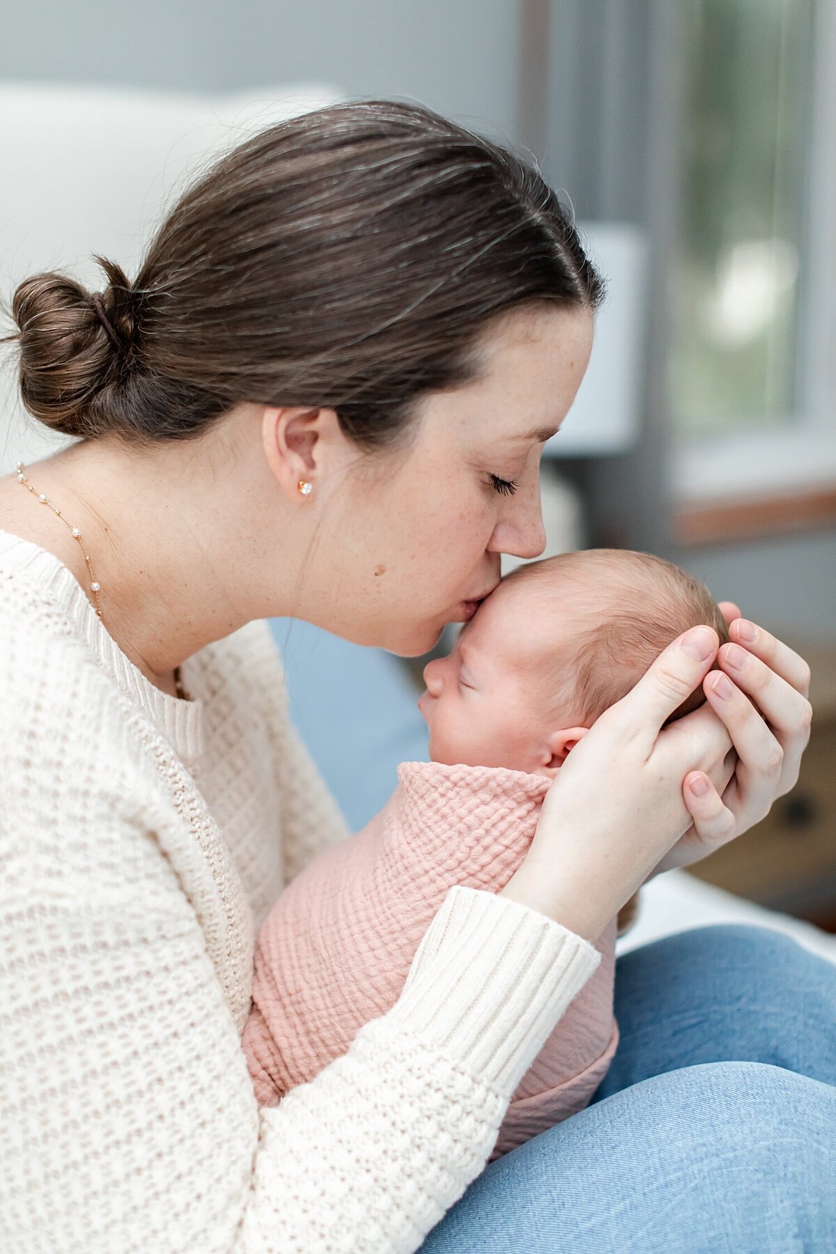 Newborn- Lifestyle-Photographer-WV-Wedding_0011