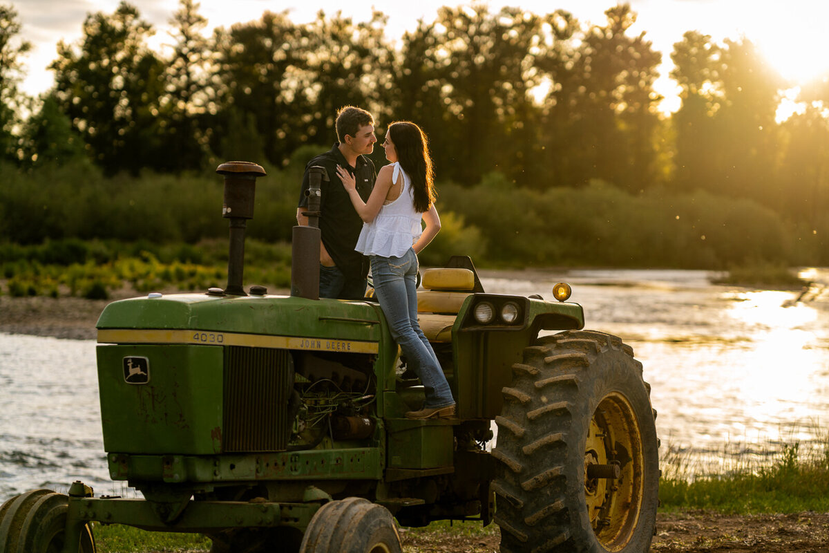 Salem-engagement-photographer-21