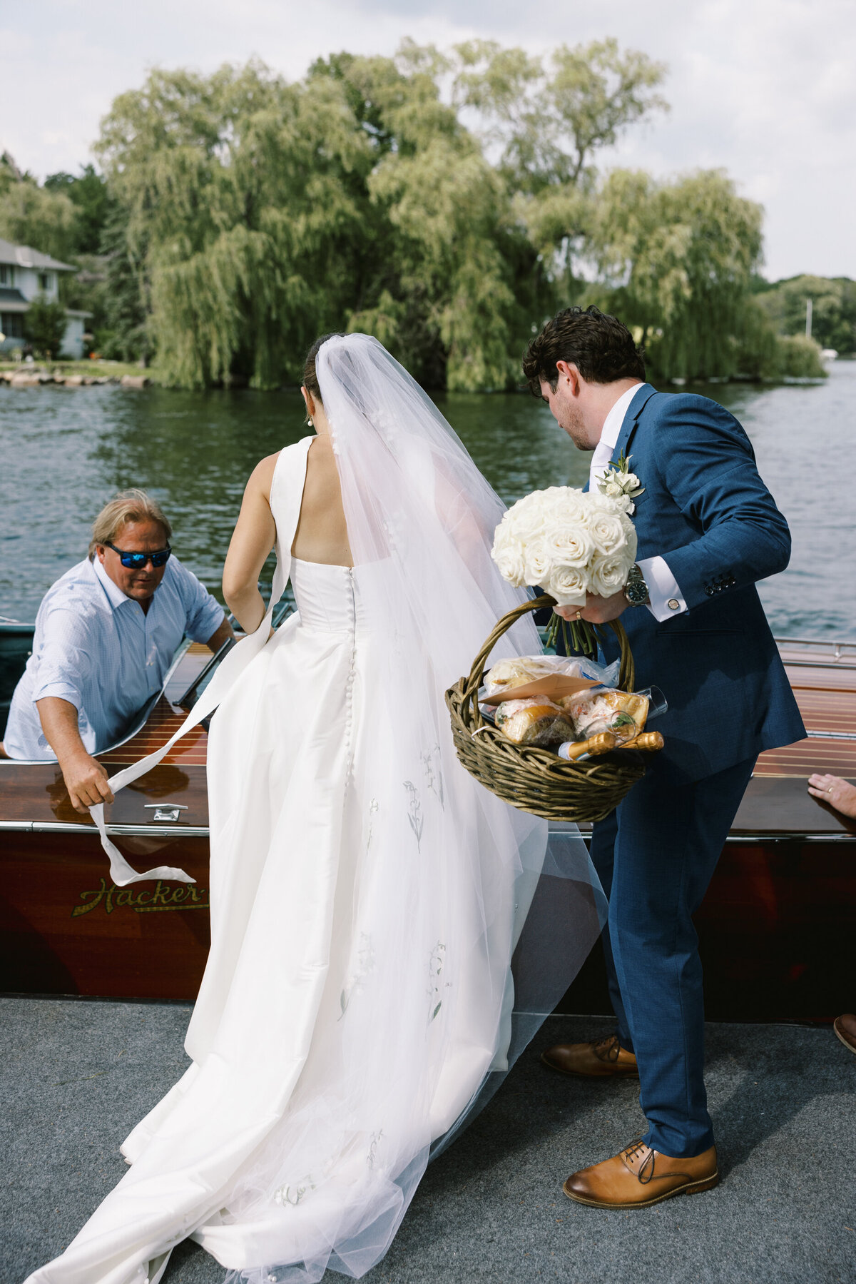 Minnetonka Yacht Club wedding photographer Tom Thornton Photography-26