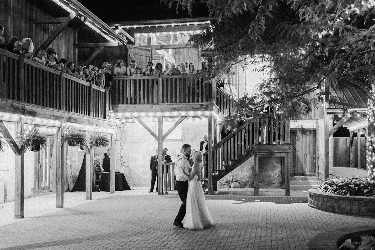 intimate-wedding-toronto-000
