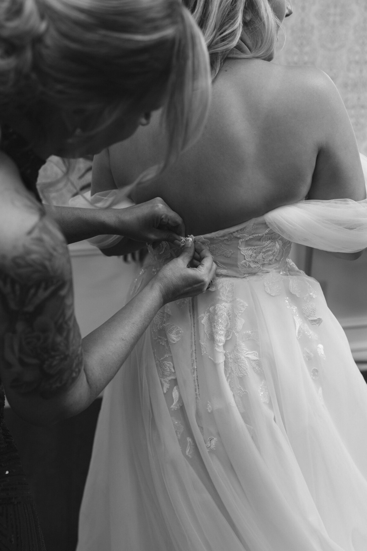 Kylie+TommyOldeMillInnWedding-29