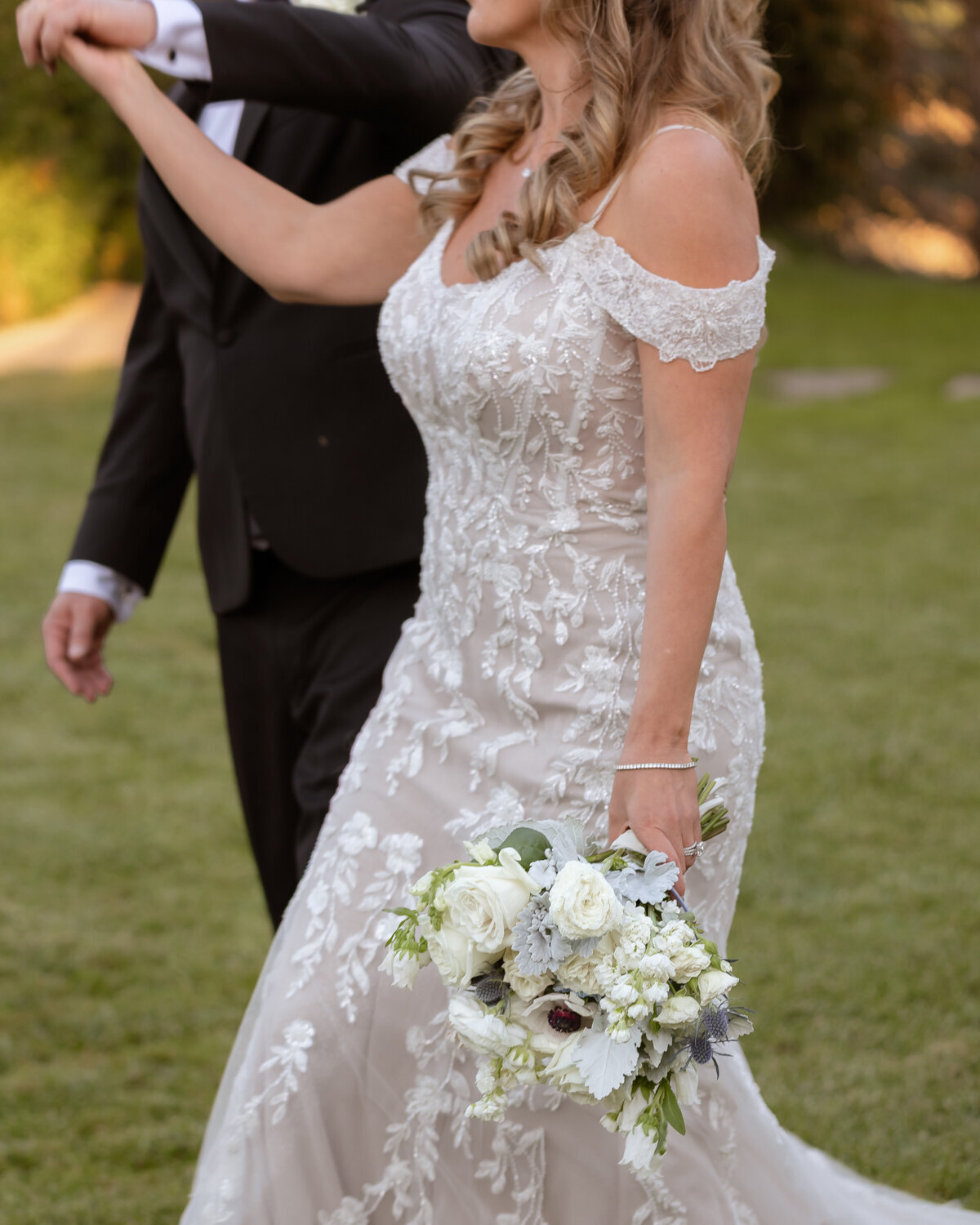 Wedding Photography in Paso Robles at Cali Paso Winery couples photos 