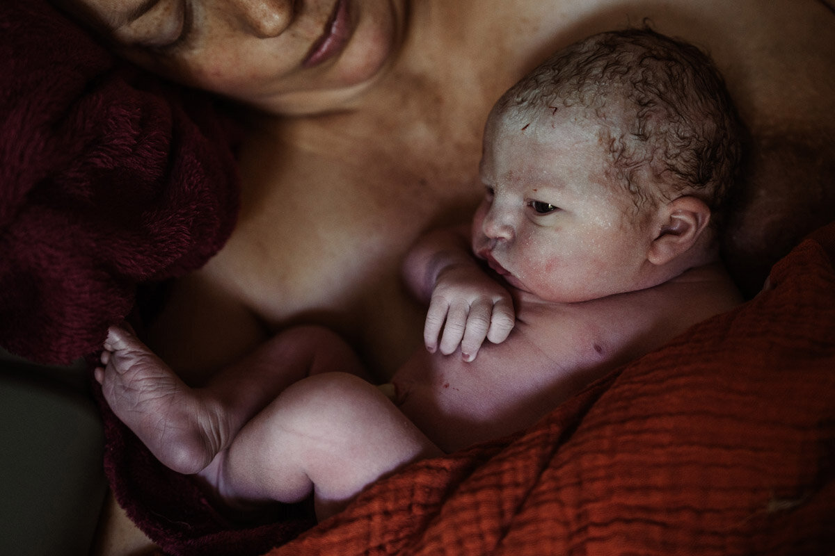 home-birth-photography-natalie-broders-g-061