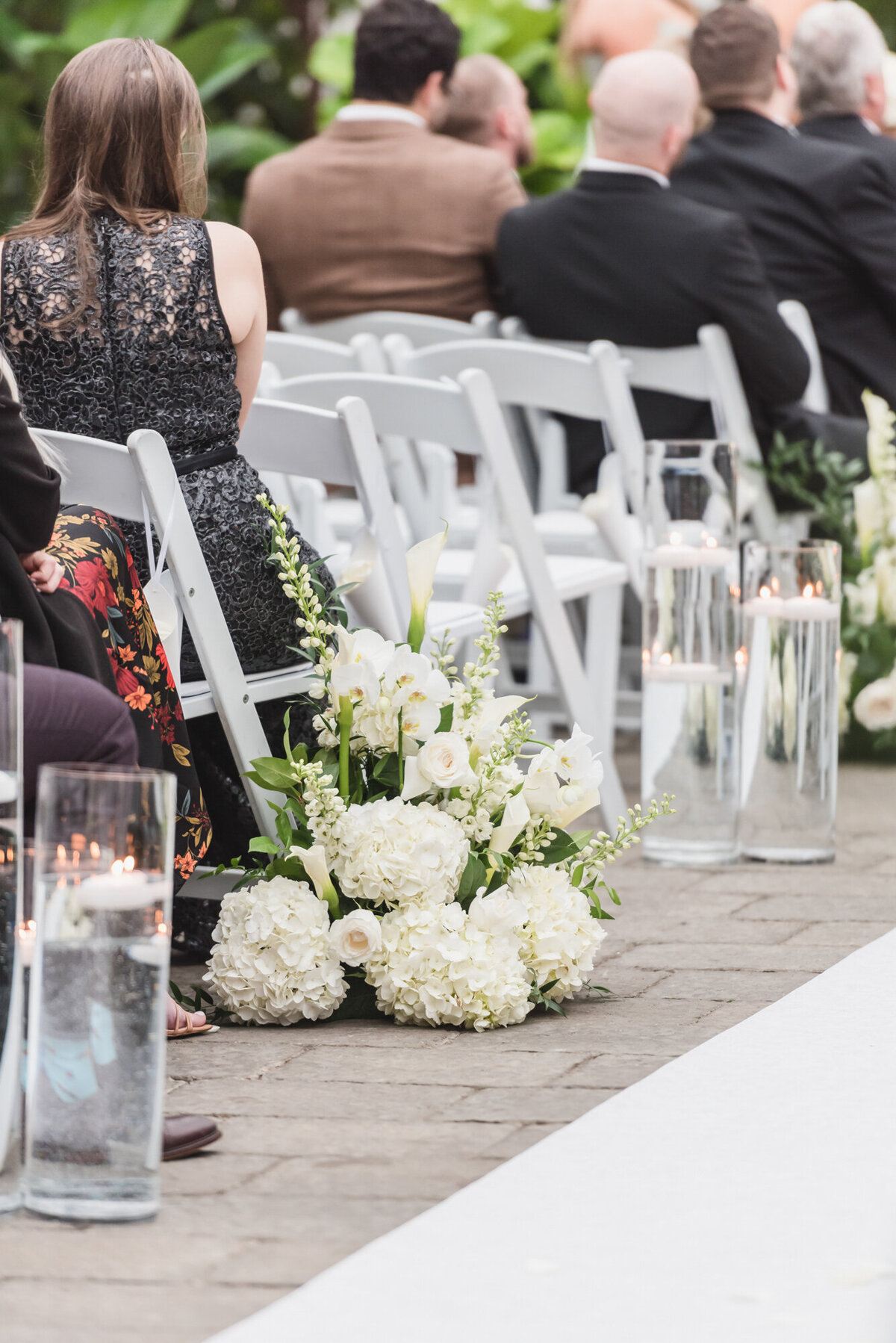 A MODERN ROMANTIC CLASSIC BLACK TIE PLANTERRA CONSERVATORY LUXURY WEDDING IN WEST BLOOMFIELD MICHIGAN BY KARI DAWSON14