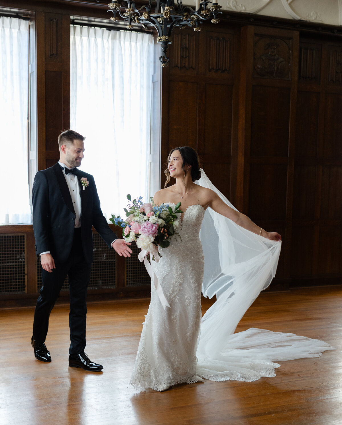luxury hotel kansas city wedding -19