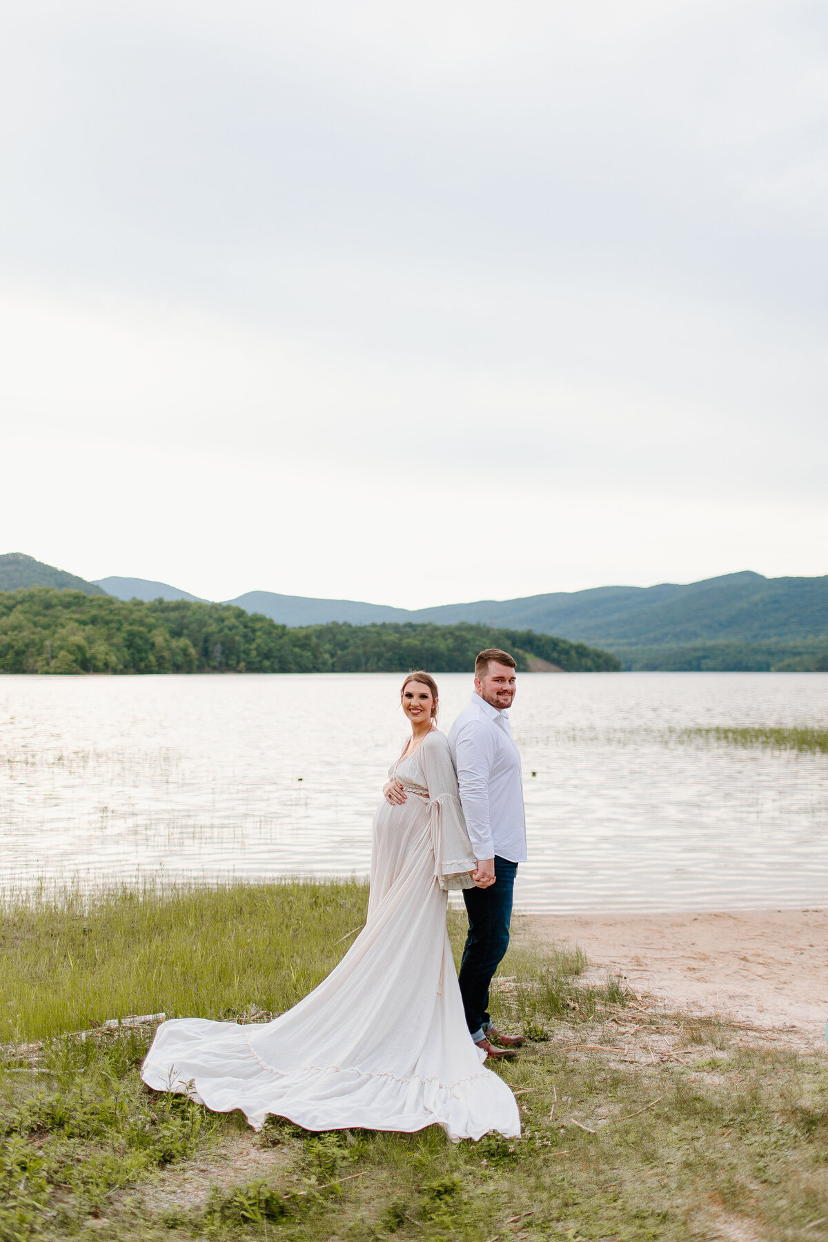 Documentary-Maternity-Session-at-Carvins-Cove-RJ-60