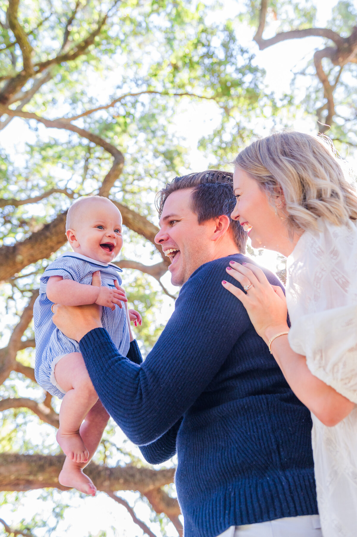 Under the Tree with Mari Boscardin - Smolens Extended Family-25