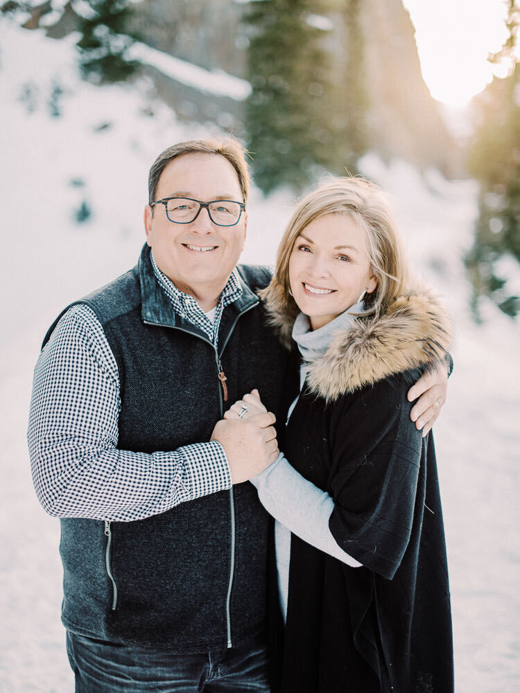 Colorado-Family-Photography-Vail-Mountaintop-Winter-Snowy-Christmas-Photoshoot40
