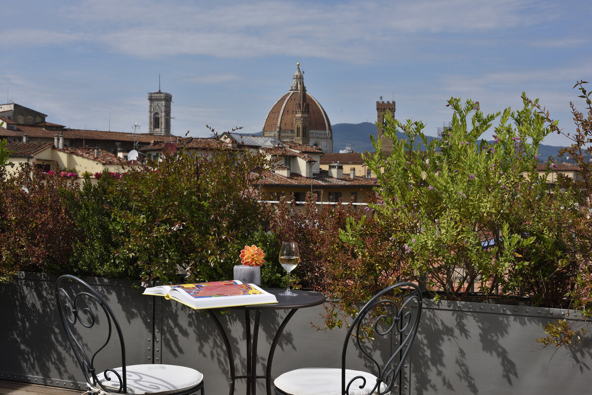 Waterstone - Wtb Hotels - Hotel Balestri -Florence - Luxury Boutique Hotel - 23 Camera 504 tavolo vista