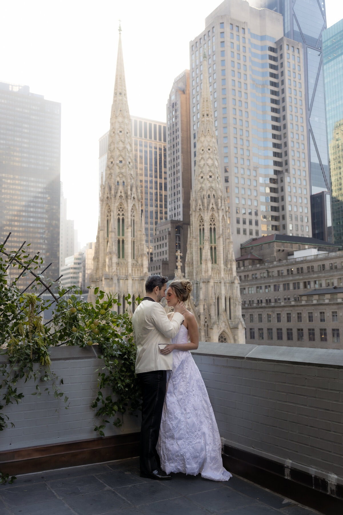 terrace-nyc-wedding-elegant-couple-90