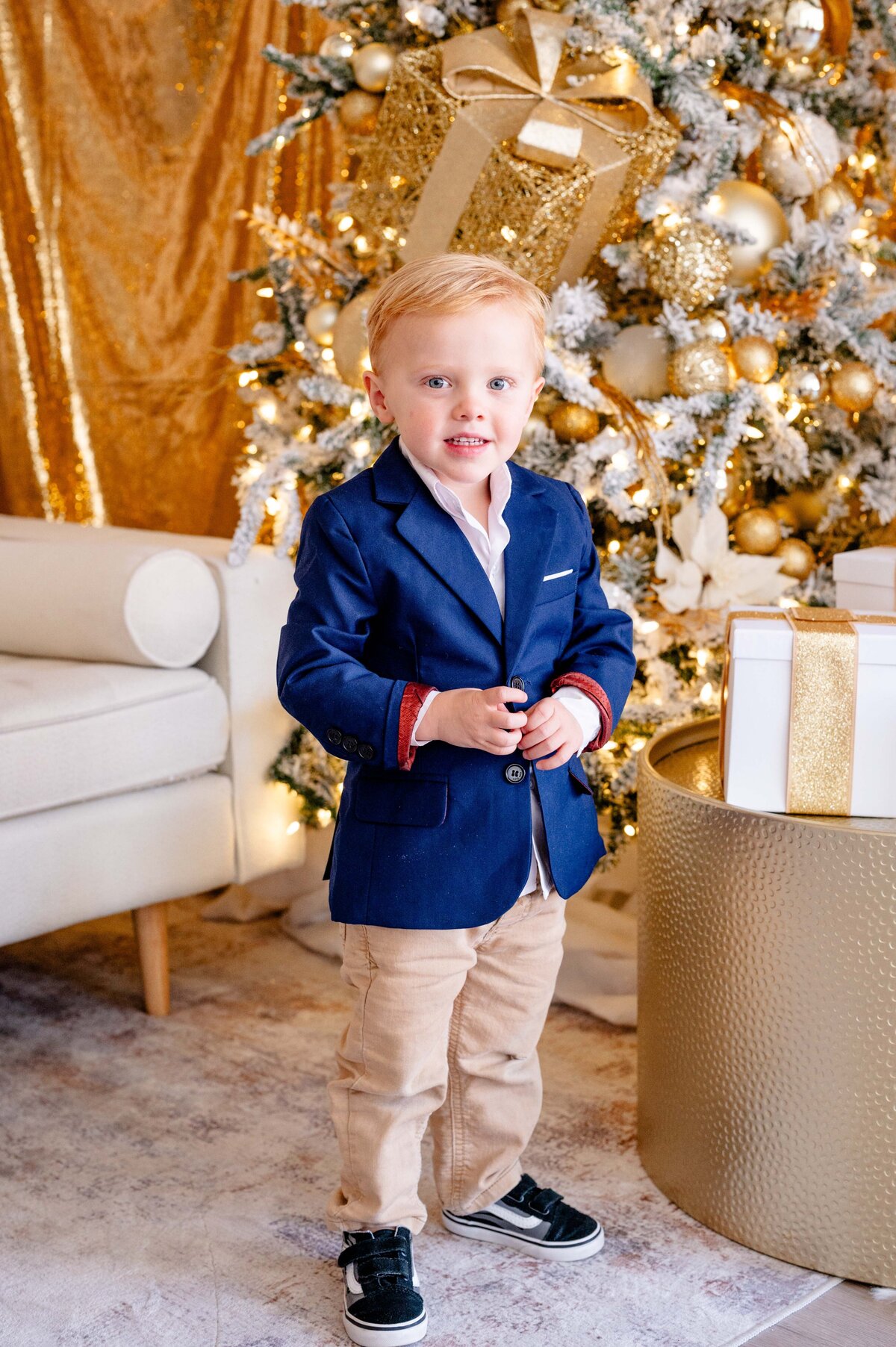 Colorado-Springs-CO-Kindle-Studio-Christmas-Mini-Session-Magnolia-and-Grace-Photography-Co-StacyC-# (1)-16
