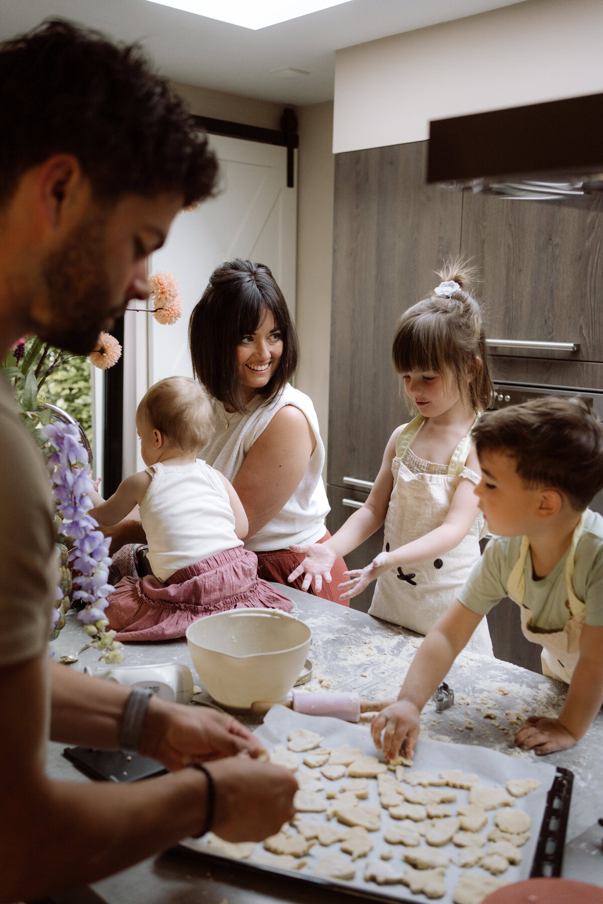 Lifestyle gezinsfotografie tijdens een Homes to Remember-shoot - zondagochtend 
