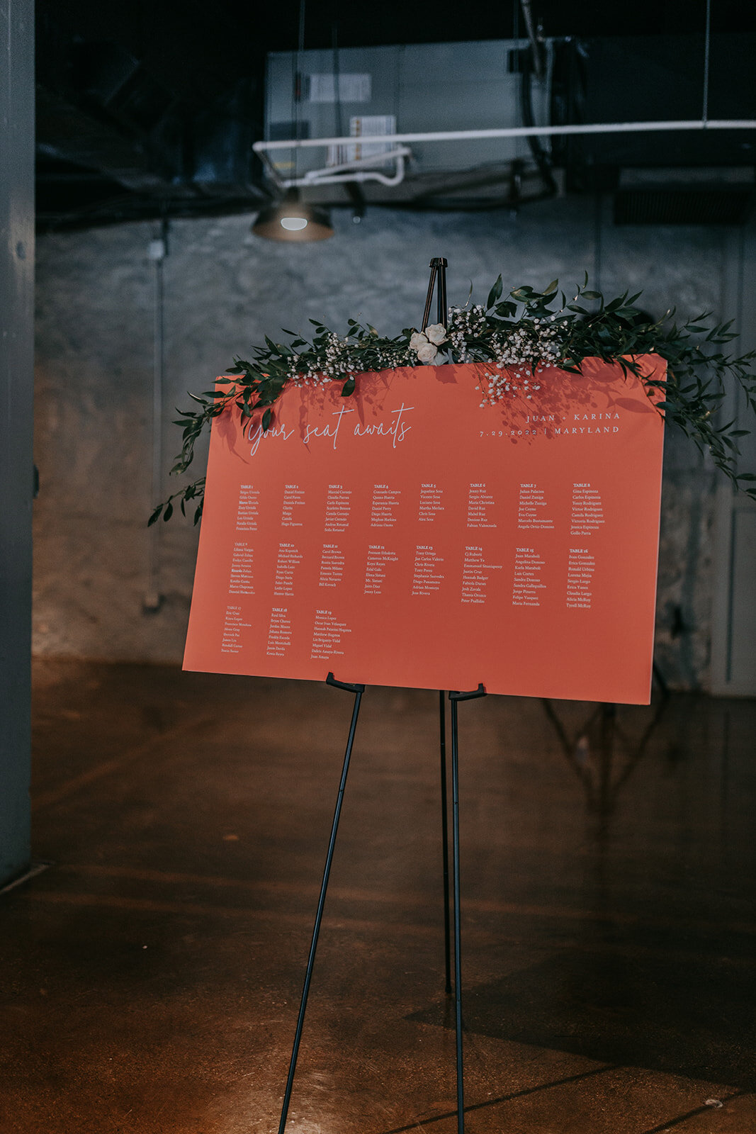 Table seating arrangement for guests