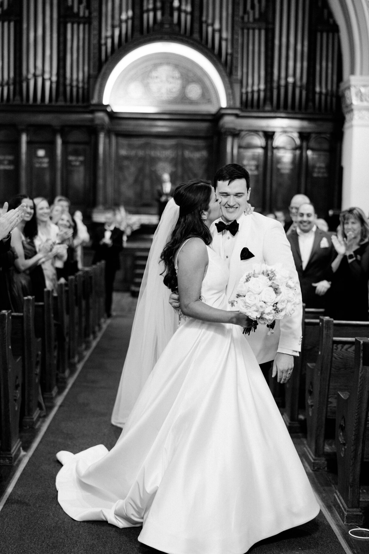 cairnwood-estate-spring-wedding-philadelphia-photographer-Ceremony_020