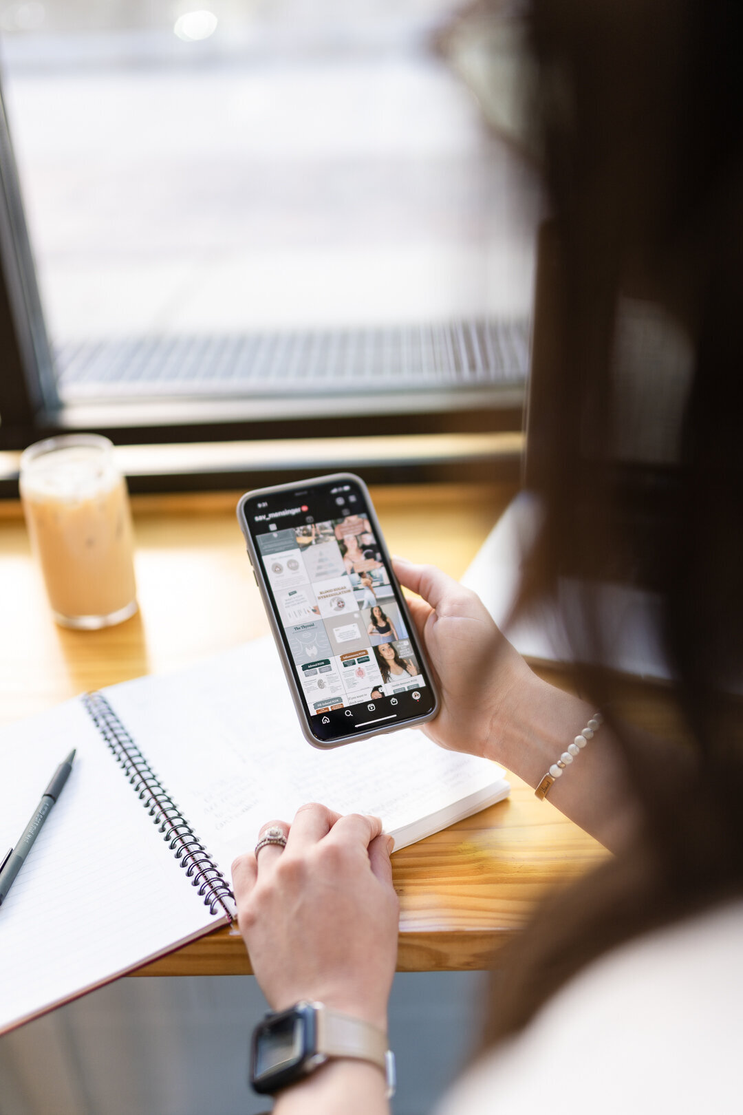 Savannah Mensinger Personal Branding-860086