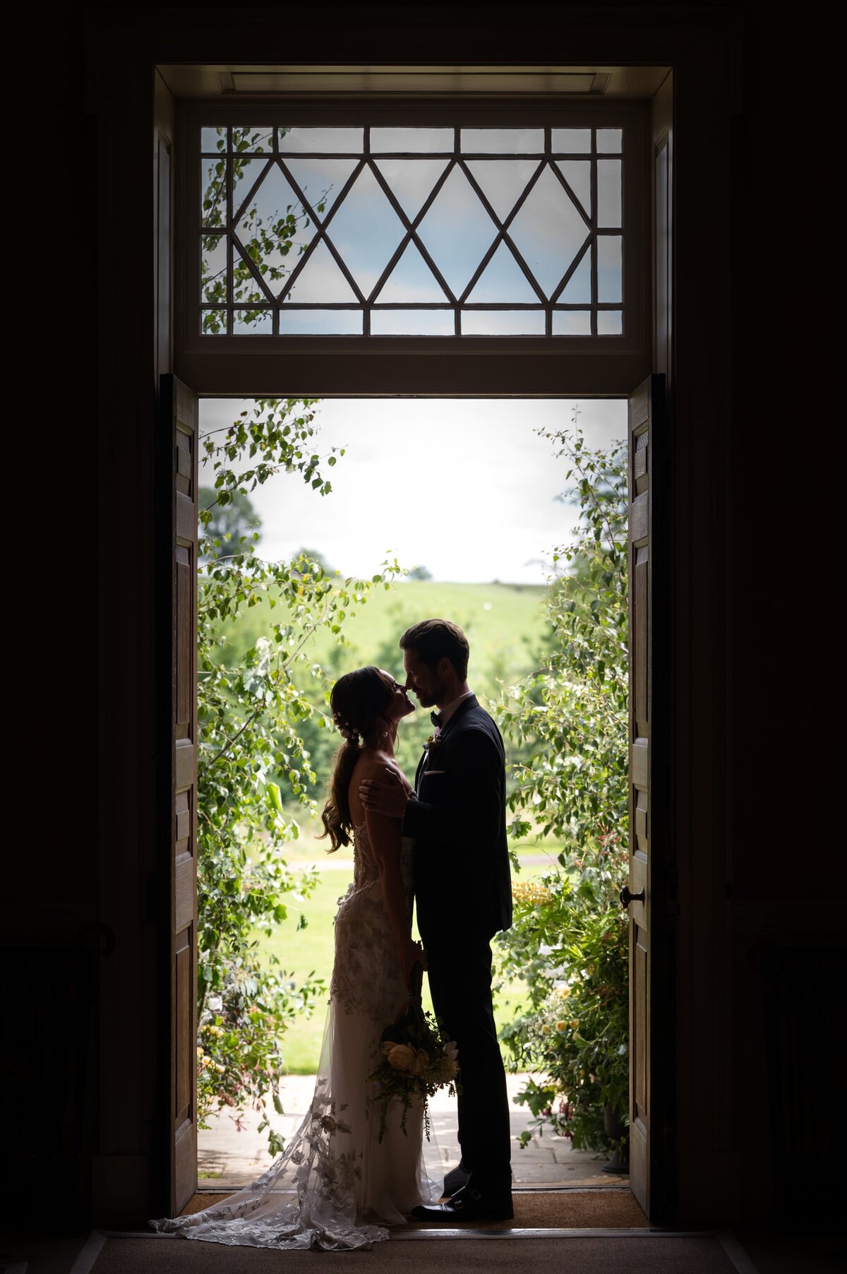 Kelmarsh-Hall-wedding-photos-1045