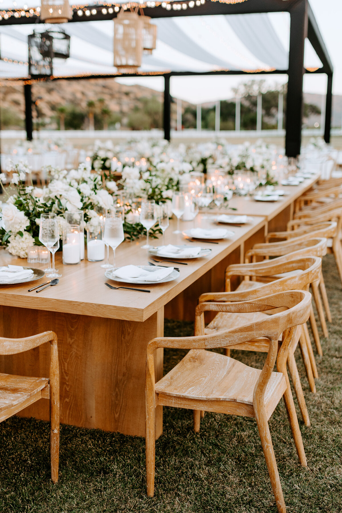 hummingbird nest wedding