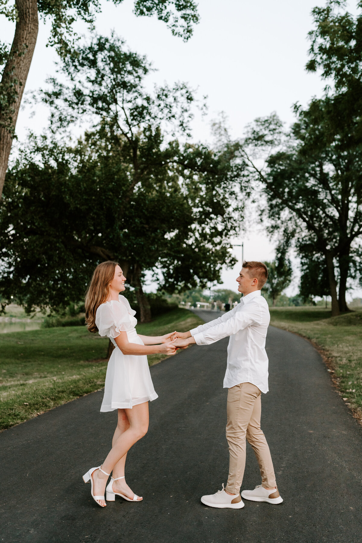 emma-lawson-downtown-des-moines-engagement-43