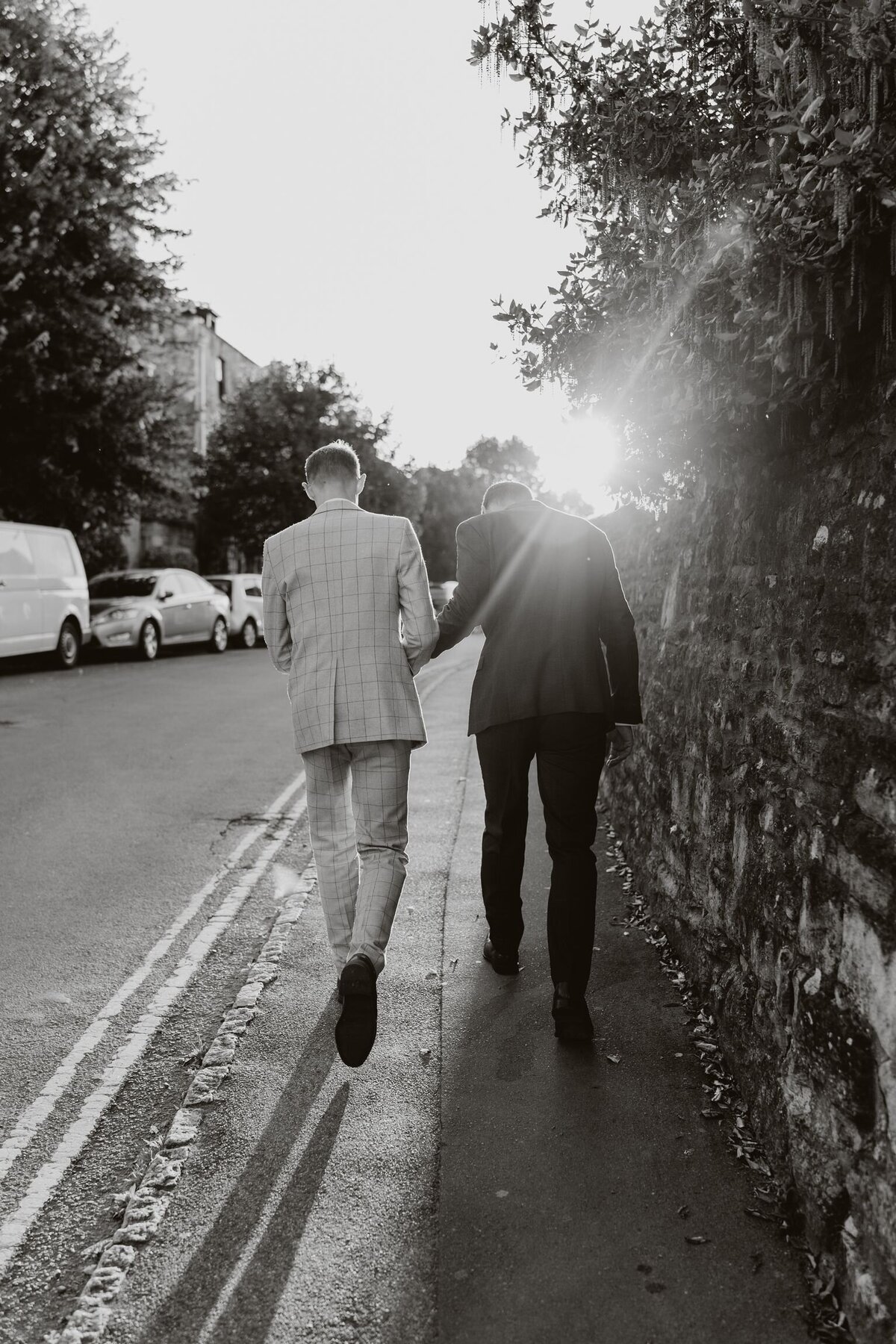 Sunset portraits of a couple in a cotswolds wedding