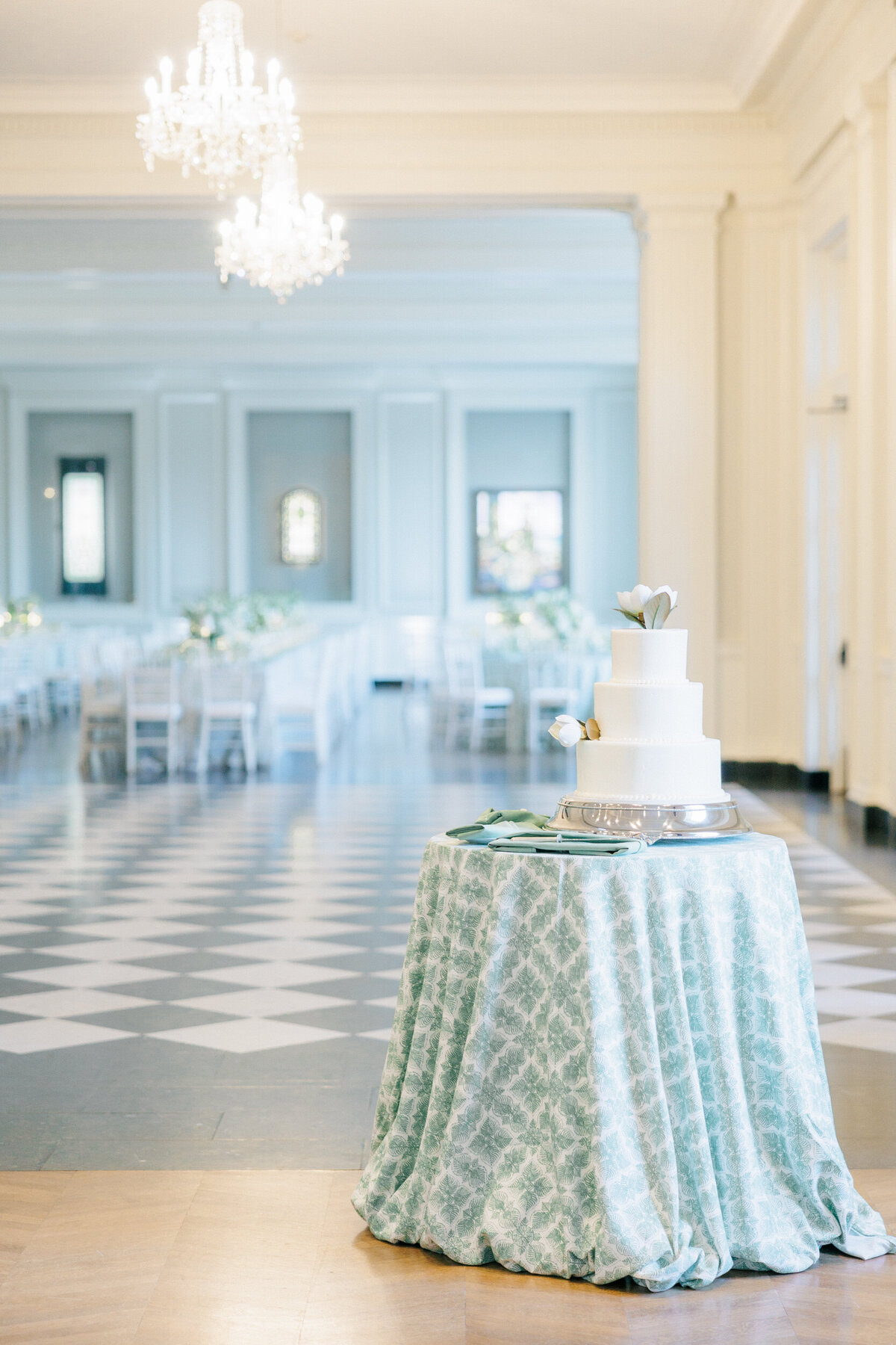 Lexi Benjamin Photography_Reynolds Chicago History Museum Wedding_07.06.24-308