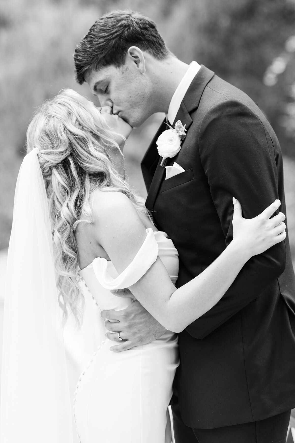 Katherine Horton Photography Sarah & Trey's Wedding Day Bride & Groom Portraits B&W 068