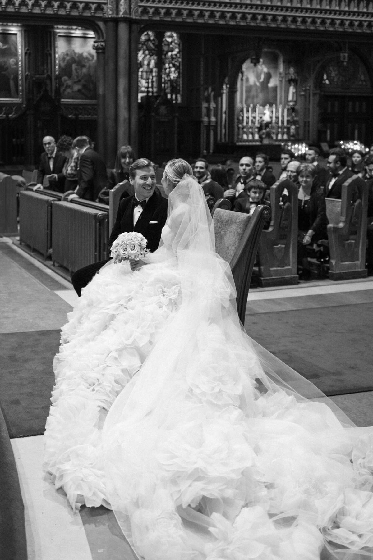 515-Notre-Dame-The-Ritz-Carlton-Montreal-Canada-Victoria-Philippe-Wedding-23