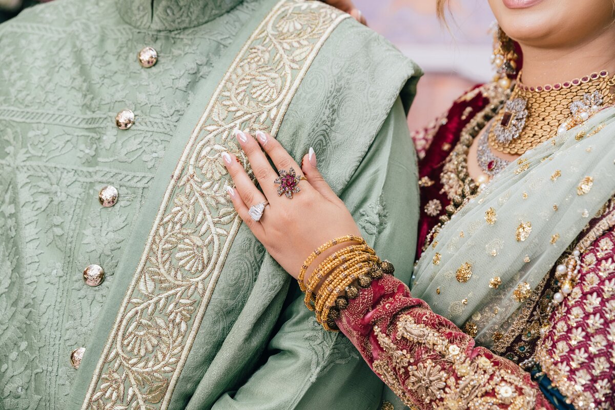 jpeg-optimizer_Chicago-wedding-photographers-Maha-Studios-Teba-Hamd-Mehndi-10