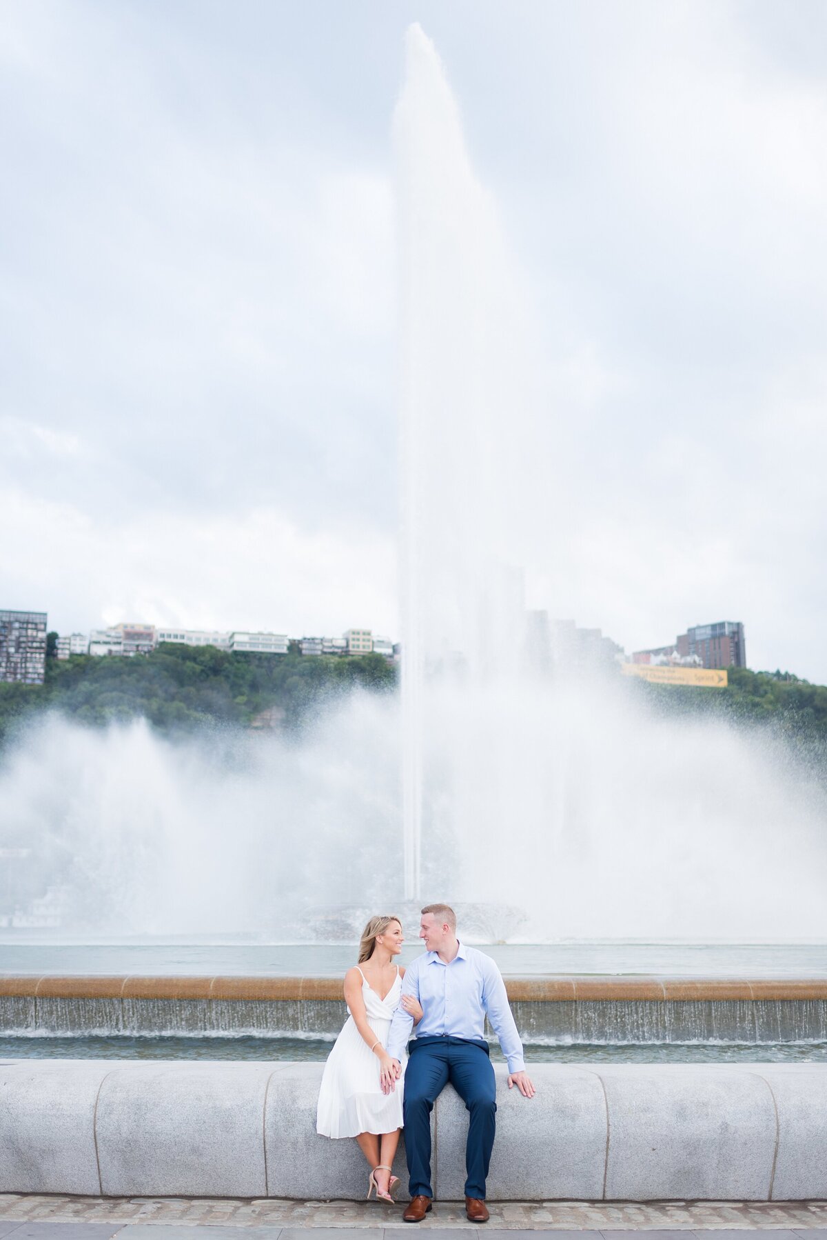 5_pittsburgh-engagement-session_spring_1042