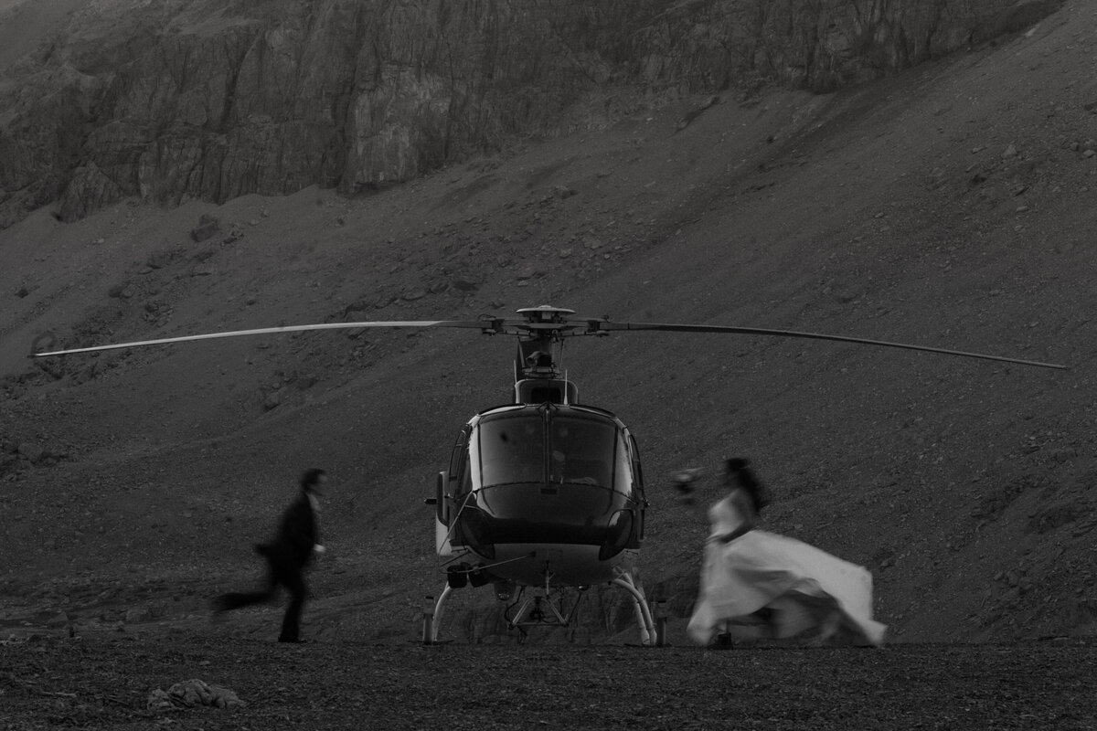 banff-helicopter-elopement-elope-wilder