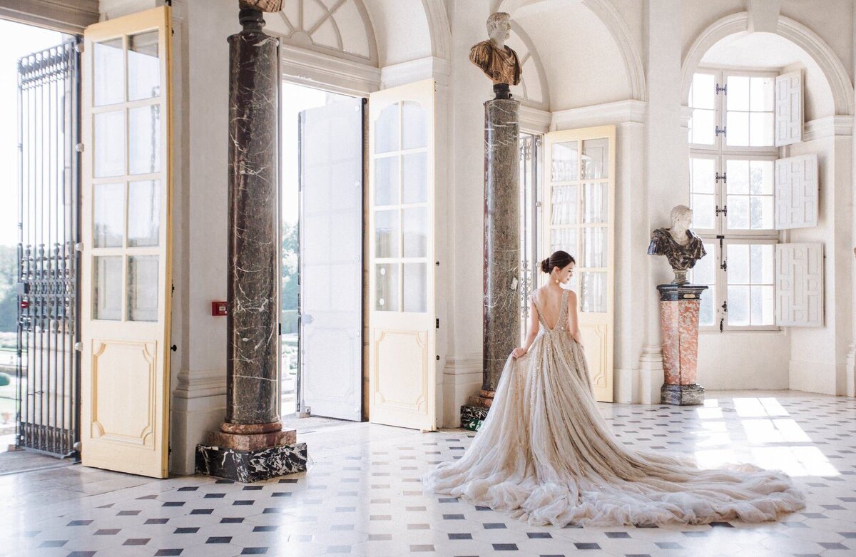 h Fairytale Castle Wedding Paris France Chateau de Vaux-le-Vicomte by @alejandrapoupelevents 19